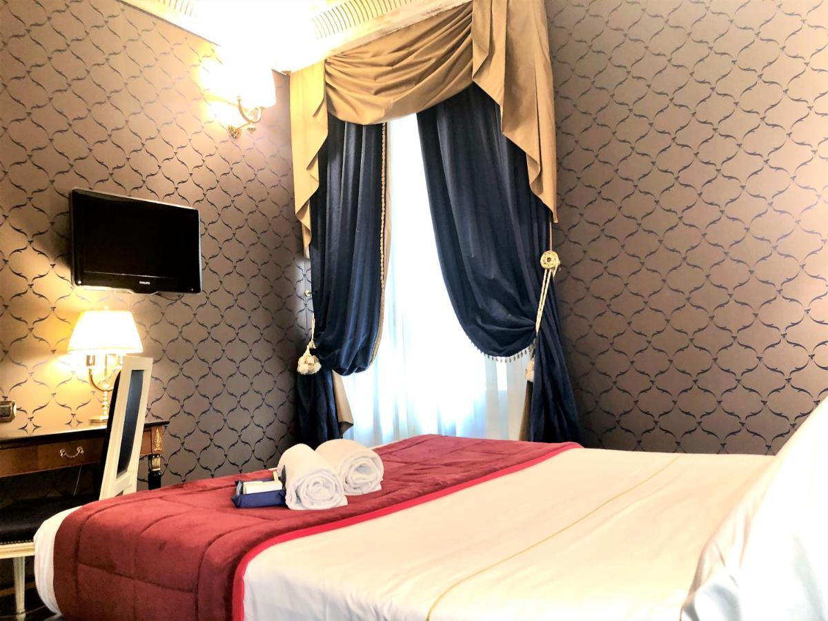 Hotel Manfredi Suite In Рим Екстериор снимка