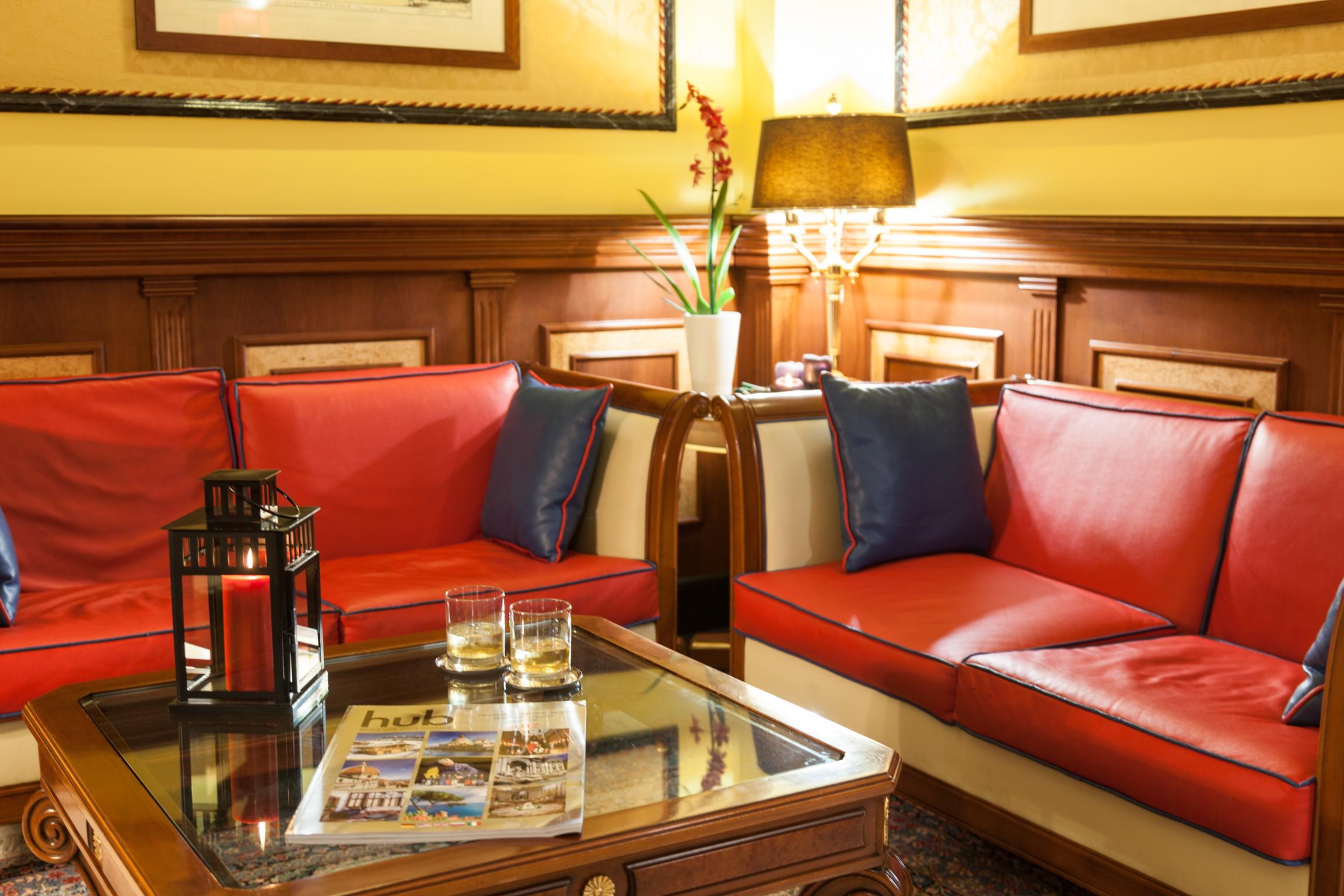 Hotel Manfredi Suite In Рим Екстериор снимка