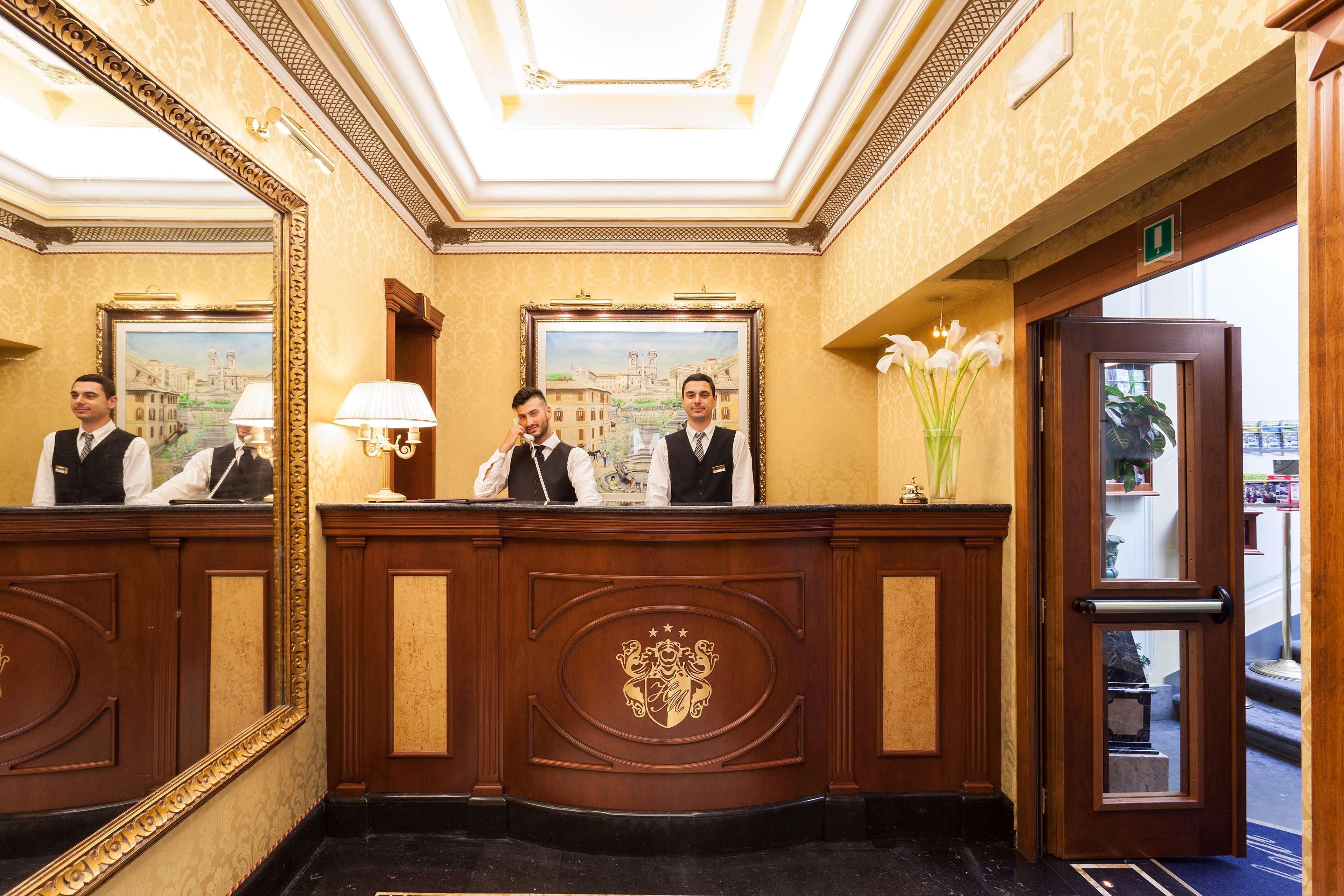 Hotel Manfredi Suite In Рим Екстериор снимка
