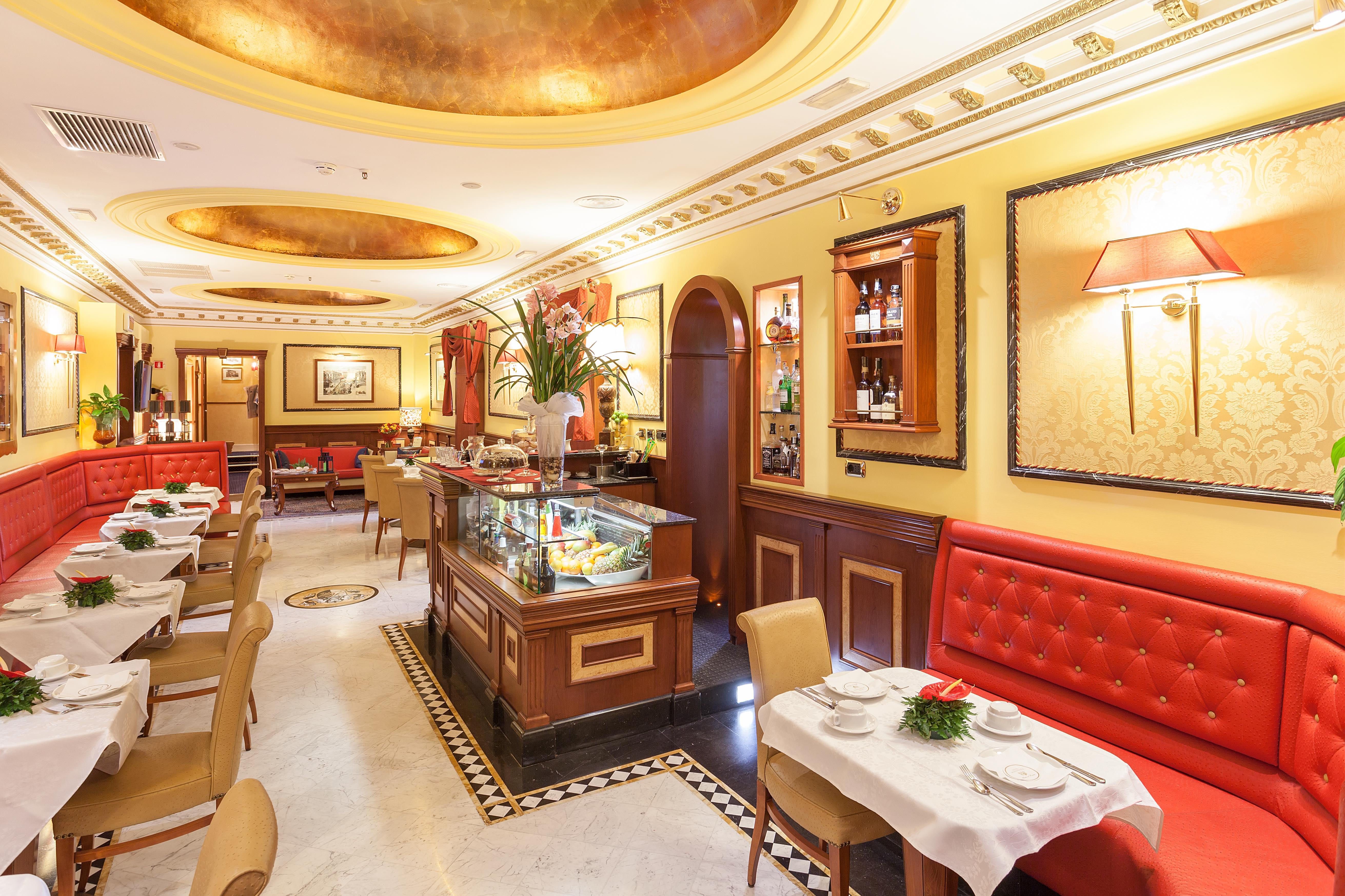Hotel Manfredi Suite In Рим Екстериор снимка