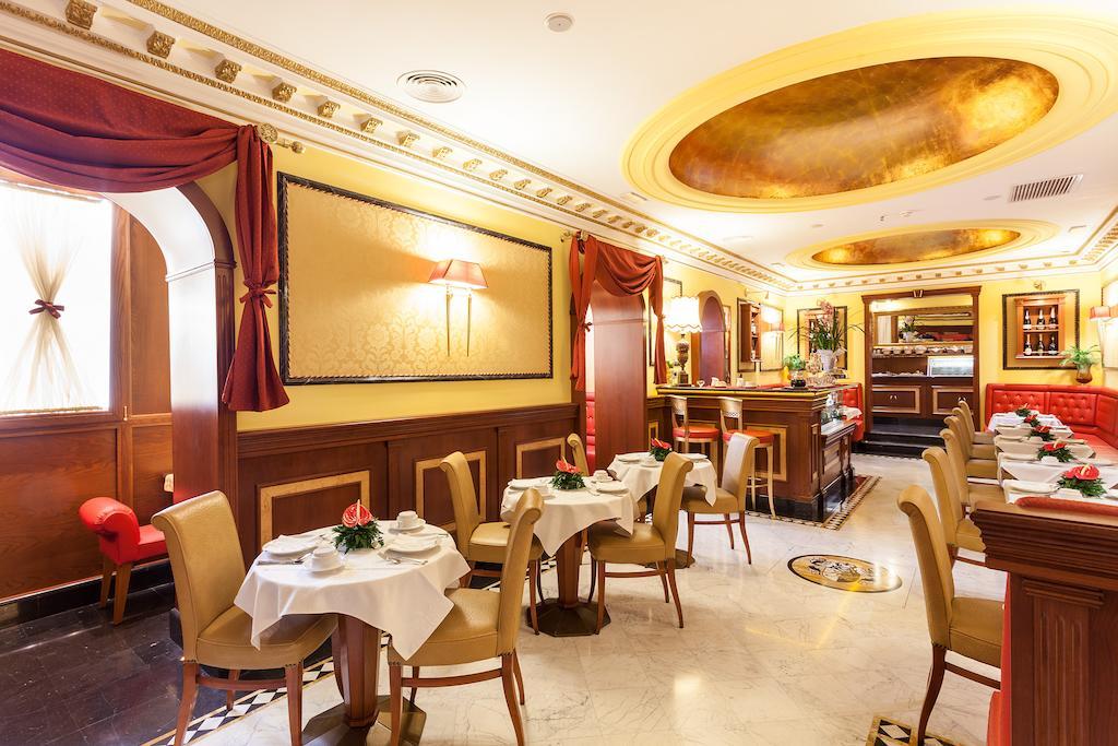 Hotel Manfredi Suite In Рим Екстериор снимка