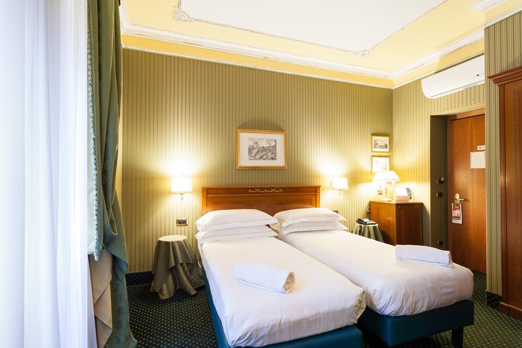Hotel Manfredi Suite In Рим Екстериор снимка